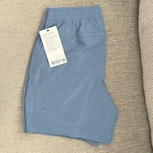 NWT LULULEMON PACE BREAKER SHORT 7'' LINERLESS Washed Denim Blue L
